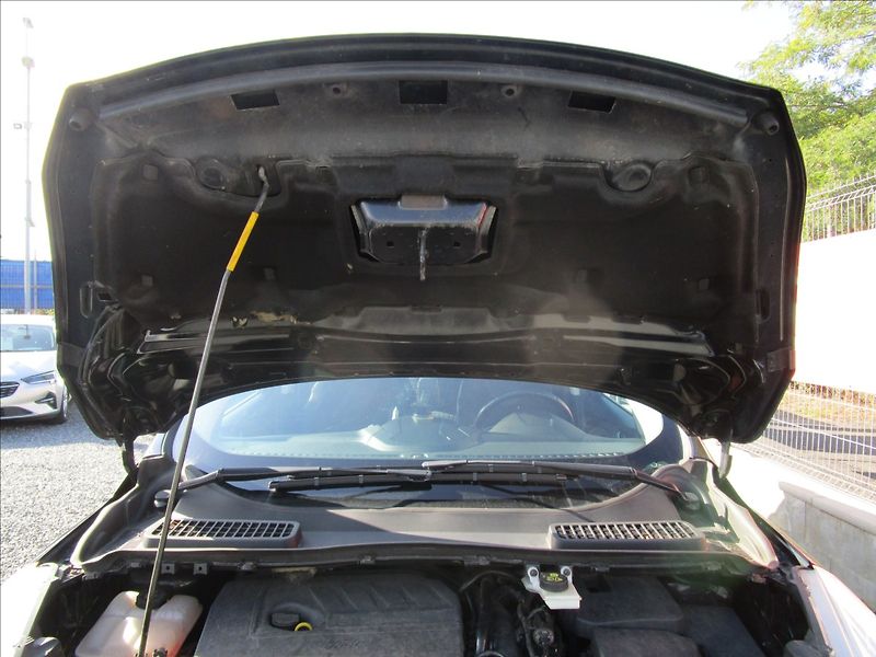 Ford Kuga 1.5 EcoBoost AWD, automat - fotka 42 z 42