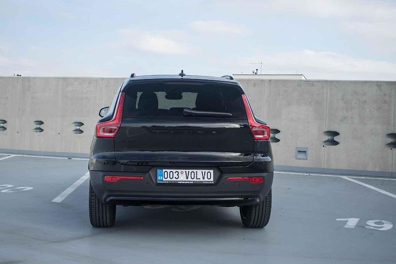 Zvenčí kompaktní crossover, zevnitř překvapivě prostorné auto, které obstojí i jako jediné v rodině.