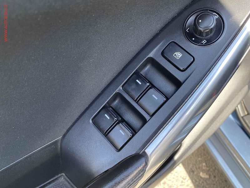 Mazda 6 (2014) 2.0i, Bixen, navi, +ALU - fotka 13 z 20