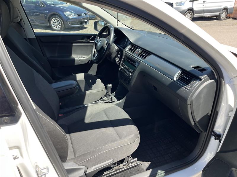 Škoda Rapid 1,6 TDi 66KW KLIMA STK 6/28 - fotka 10 z 32