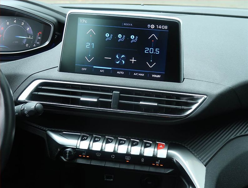 Peugeot 5008 (2022) PureTech 130 - fotka 12 z 25