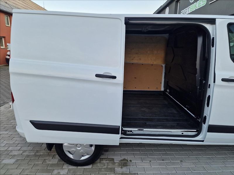 Ford Transit Custom 2.0TDCi Trend L1,ČR,1.Majitel - fotka 18 z 44