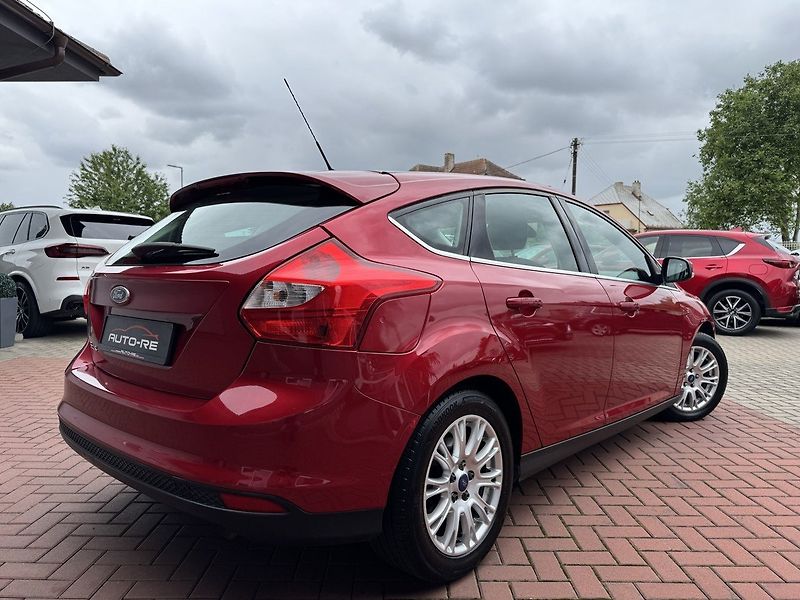 Ford Focus (2011) 1.6 Ti-VCT Digi Klima Tempomat - fotka 2 z 48