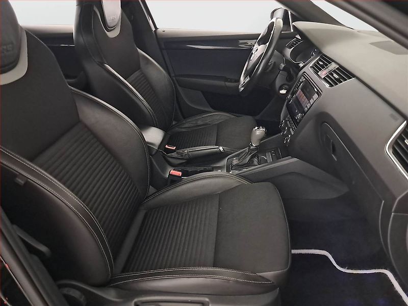 Škoda Octavia (2015) RS 2.0 TDI, Automat, Navi - fotka 9 z 24