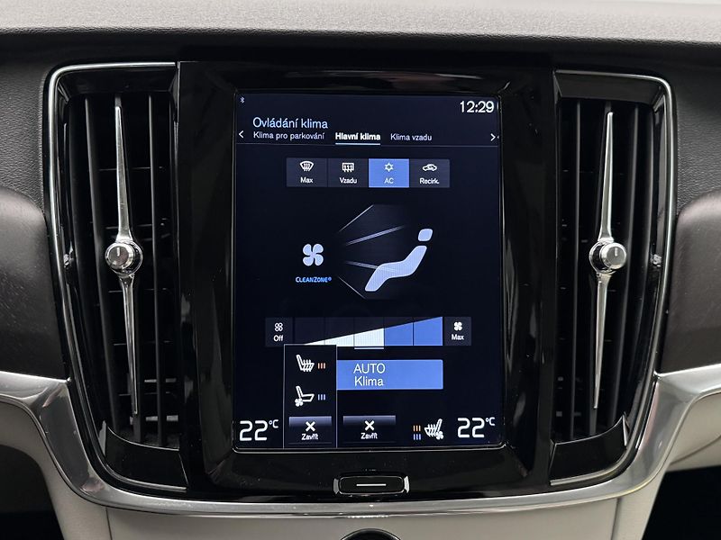 Volvo V90 CC D5 AWD POLESTAR REZERVACE - fotka 35 z 42
