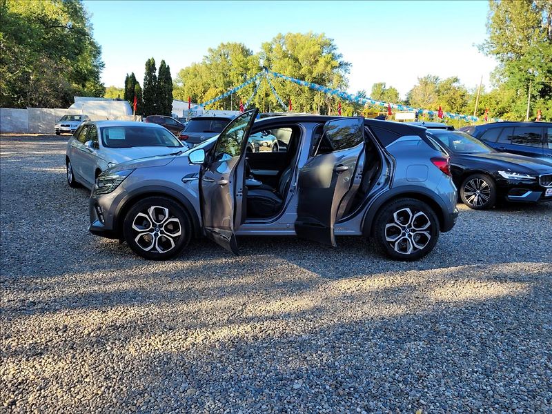 Renault Captur 1,6 E-Tech PHEV Intense - fotka 17 z 49
