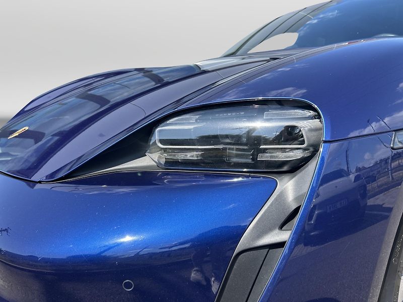 Porsche Taycan 4S - fotka 9 z 30