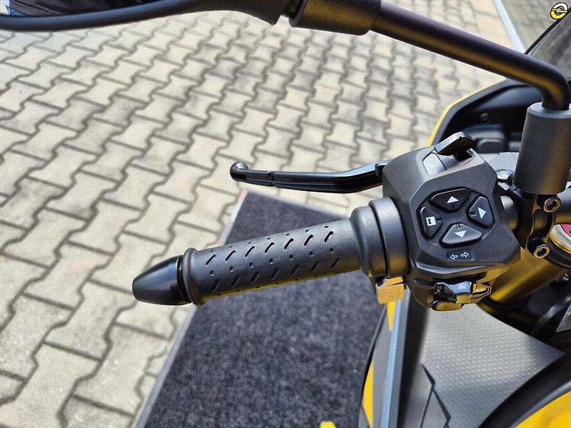 Aprilia Tuono V4 1100 RR (2026) Tuono V4 1100 - AKČNÍ CENA - fotka 17 z 20