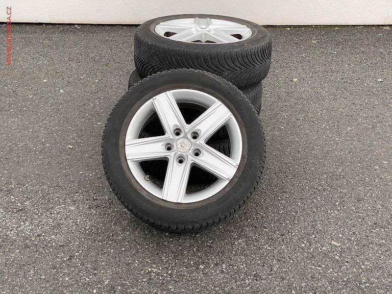 Kia Ceed (2016) 1.4 16V, Edition, výhřev sed - fotka 15 z 16