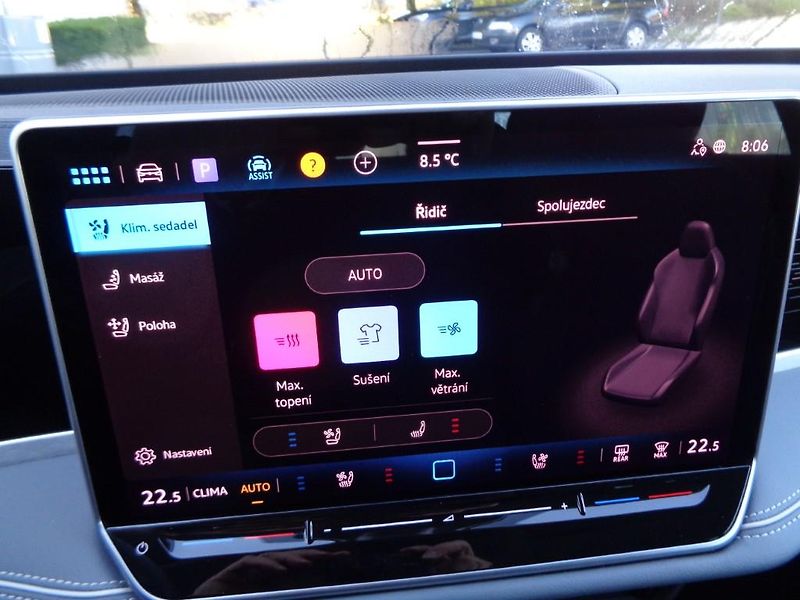 Volkswagen Passat 2.0 TDI DSG Elegance  110 kW - fotka 16 z 30