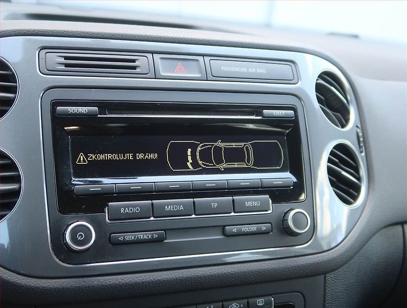 Volkswagen Tiguan (2014) Sport 2.0 TDI, Tempomat - fotka 16 z 16