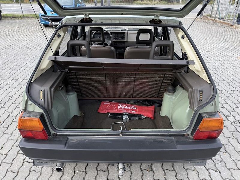 Škoda Favorit 1.3 46 kW 136 L - fotka 9 z 16
