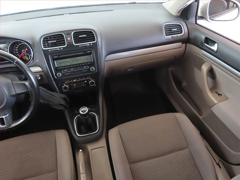 Volkswagen Golf (2010) Comfortline 1.6 TDI, 4X4 - fotka 8 z 14