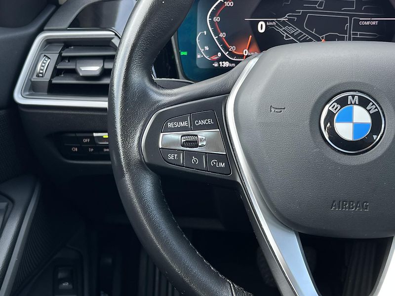 BMW Řada 3 318i A/T Model Advantage - fotka 12 z 26