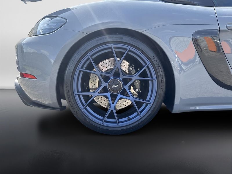 Porsche Cayman GT4 RS - fotka 20 z 30