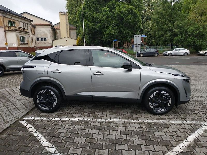 Nissan Qashqai 1.3T mHEV AT,2WD, ZADÁNO - fotka 4 z 29