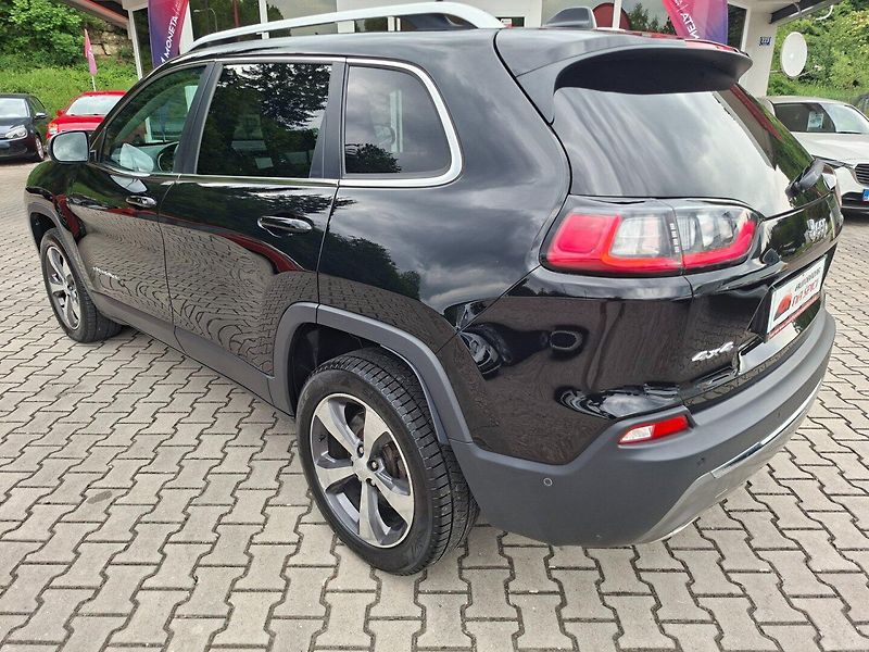 Jeep Cherokee (2019) 2.2M-JET 143kW 4X4 LIMITED - fotka 6 z 46