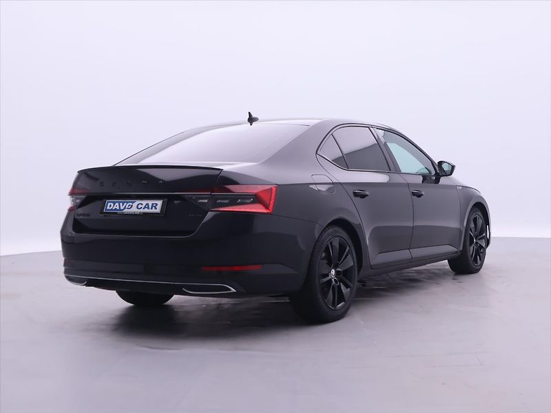 Škoda Superb 2,0 TDI 140kW DSG CZ Sportline - fotka 6 z 38