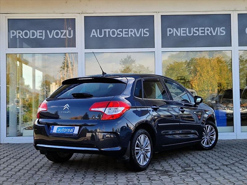 Citroën C4 1,4 i AC SENZORY+SADA ZIM.KOL - fotka 5 z 30