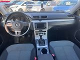 Volkswagen Passat (2012) 1,6 TDI 77 KW KOLA STK - náhled 16