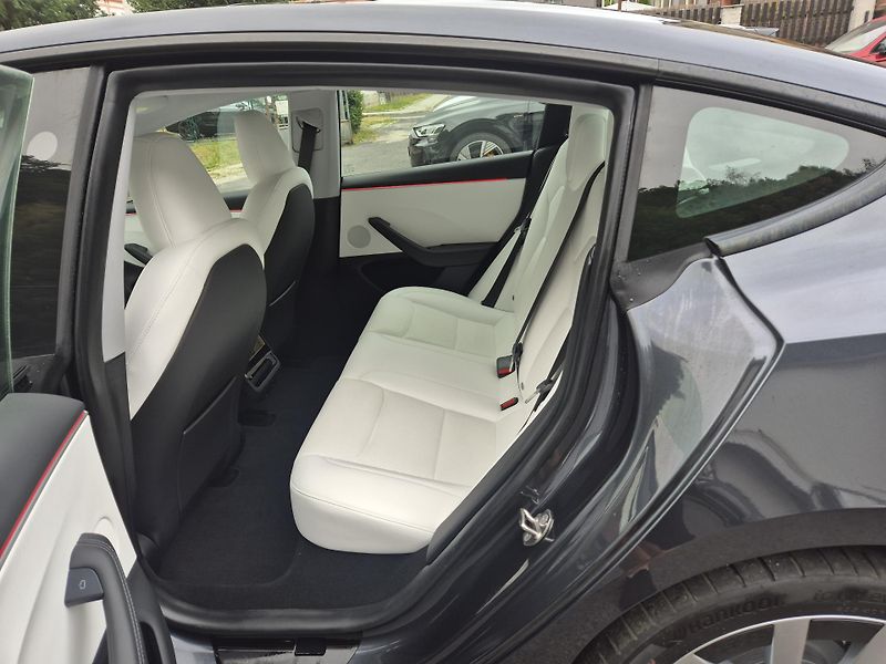 Tesla Model 3 LONG RANGE DUAL MOTOR SOH 93,5 - fotka 12 z 48