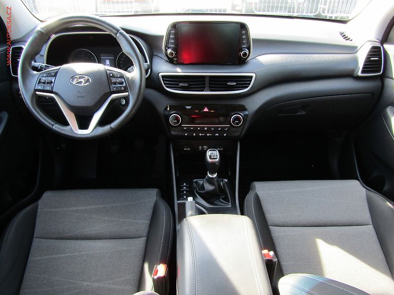 Hyundai Tucson (2018) 1.6 T-GDi, 1.maj,ČR, servis - fotka 8 z 17