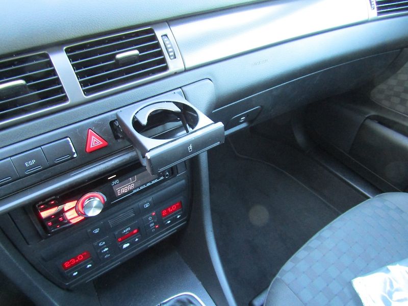 Audi A6 (2003) 1.9 TDI 96kW 2 SADY PNEU - fotka 32 z 33