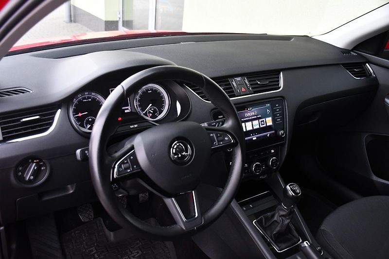 Škoda Octavia 1.6TDi STYLE ACC ČR - fotka 15 z 37