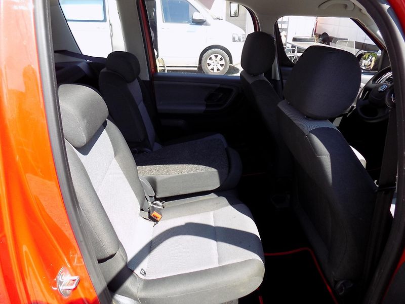 Škoda Roomster 1,2 TSI 63 KW ACTIVE, KLIMA - fotka 28 z 54