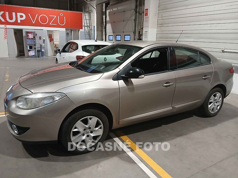 Renault Fluence (2011) 1.6 16V, autoAC, temp - fotka 3 z 3