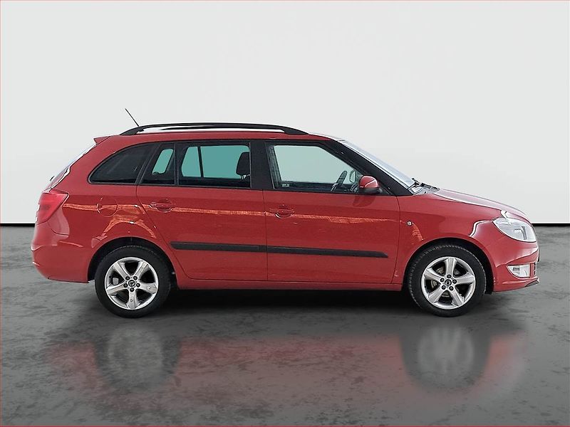 Škoda Fabia (2011) Ambition 1.2 TSI - fotka 6 z 16