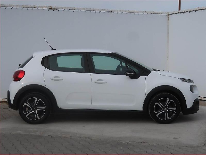 Citroën C3 (2017) Feel 1.2 PureTech, Serv.kniha - fotka 6 z 16