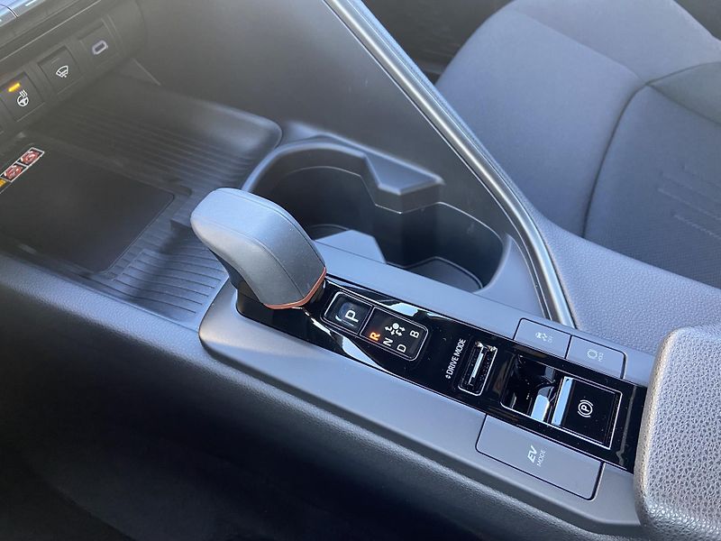 Toyota C-HR 2.0 HSD e-CVT Style - fotka 21 z 21