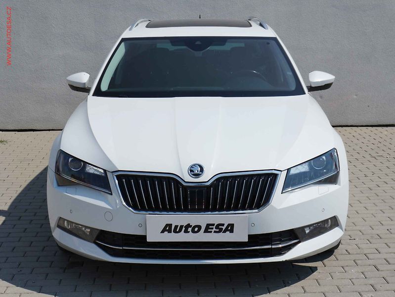 Škoda Superb (2015) 1.6TDi, ČR, Style, DSG, kůže - fotka 2 z 21