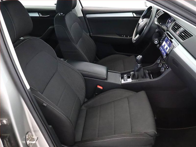 Škoda Superb (2016) Ambition 2.0 TDI, ČR,1.maj - fotka 7 z 19