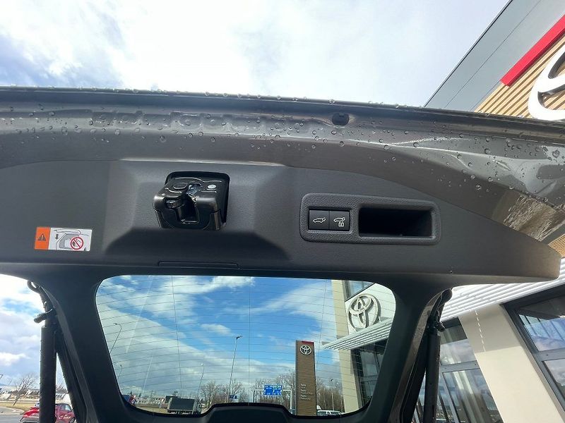 Toyota bZ4X EV  73k kWh FWD Style - fotka 11 z 32