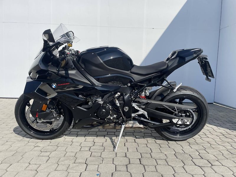 BMW (2026) S 1000 RR - fotka 6 z 13