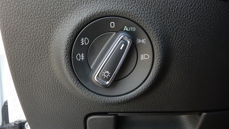 Škoda Superb 2.0 TDI DSG 4x4 Sportline 147k - fotka 10 z 29