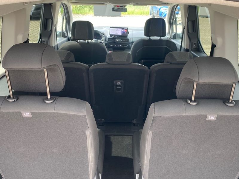 Opel Combo (2024) XL 1,5CDTI (96kW)7Míst - fotka 34 z 38
