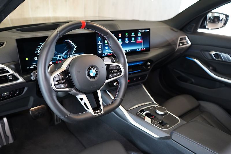 BMW Řada 3 M340i xDrive Touring, M PRO - fotka 17 z 46