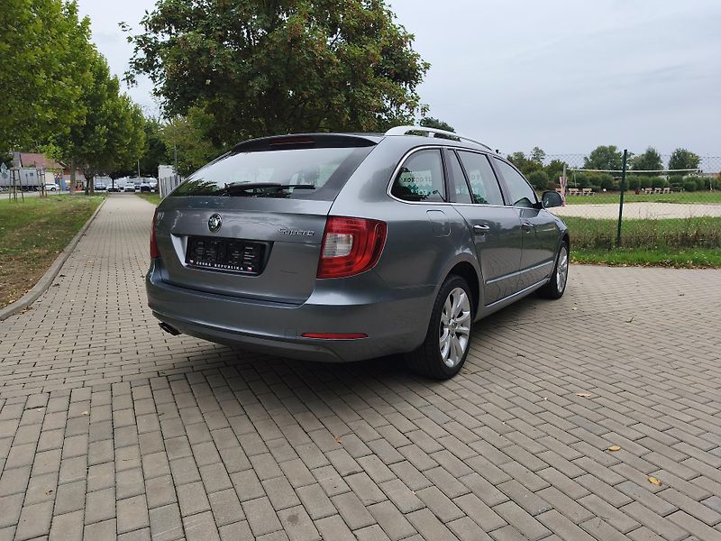 Škoda Superb 2.0 tdi Ambition - fotka 8 z 26