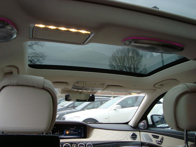 Mercedes-Benz Třídy S (2018) Maybach 560 4-Matic,ČR,1.Maj - fotka 35 z 77