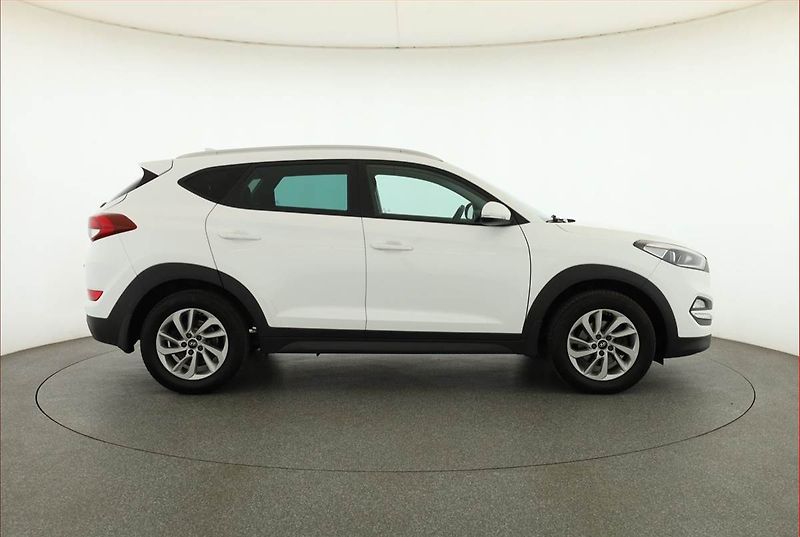 Hyundai Tucson (2016) 1.7 CRDi, Serv.kniha, Navi - fotka 6 z 19
