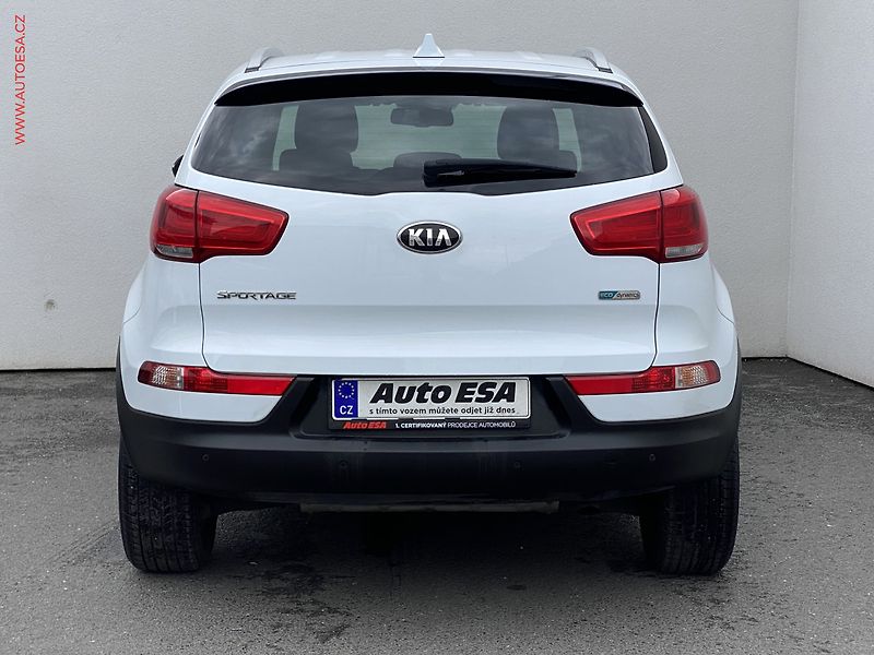 Kia Sportage (2016) 1.6 GDi, Navi, kamera, kůže - fotka 5 z 15