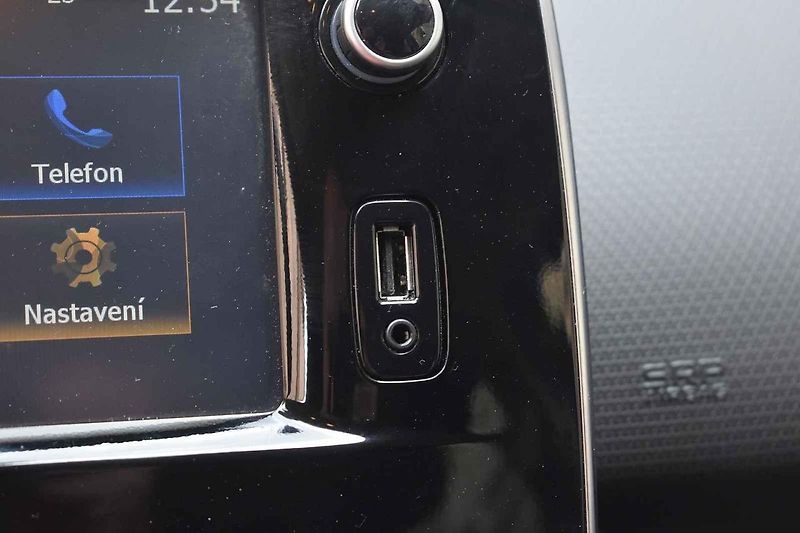 Renault Clio je vhodným společníkem pro mladší i starší páry