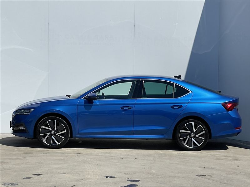 Škoda Octavia 2,0 TDI DSG Style Plus TAŽNÉ - fotka 2 z 24