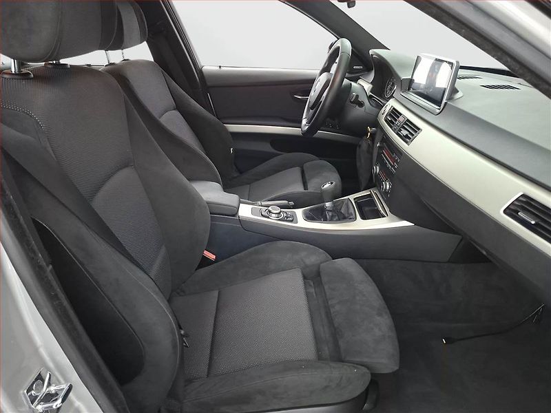 BMW Řada 3 (2007) 318 d, po STK, jezdí výborně - fotka 9 z 17