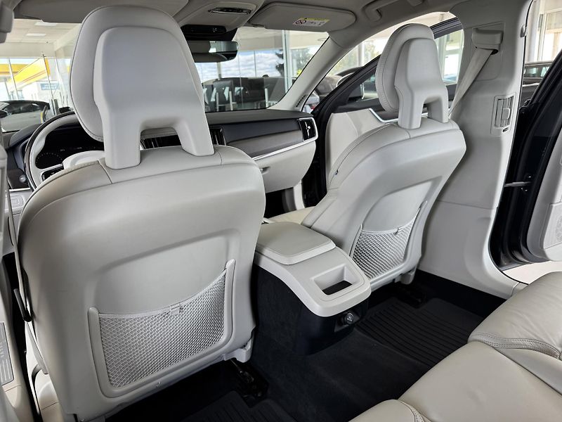Volvo V90 CC*D5 173kW*AWD*KeyLess*Tažné - fotka 15 z 34
