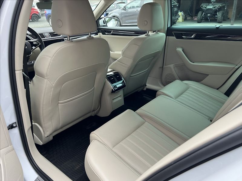 Škoda Superb 2,0 TDI 200HP L&K DSG 4X4 - fotka 13 z 40