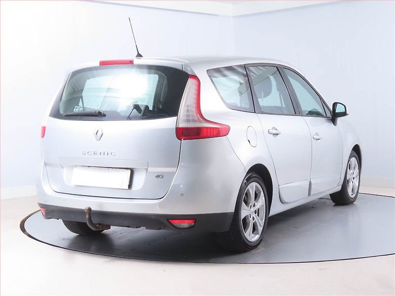 Renault Grand Scénic (2009) 1.9 dCi, 7 míst, Tažné - fotka 5 z 20